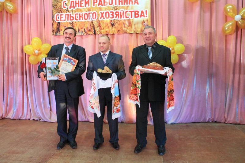 15:21 Козловский район: состоялись торжества, посвященные Дню работника сельского хозяйства и перерабатывающей промышленности